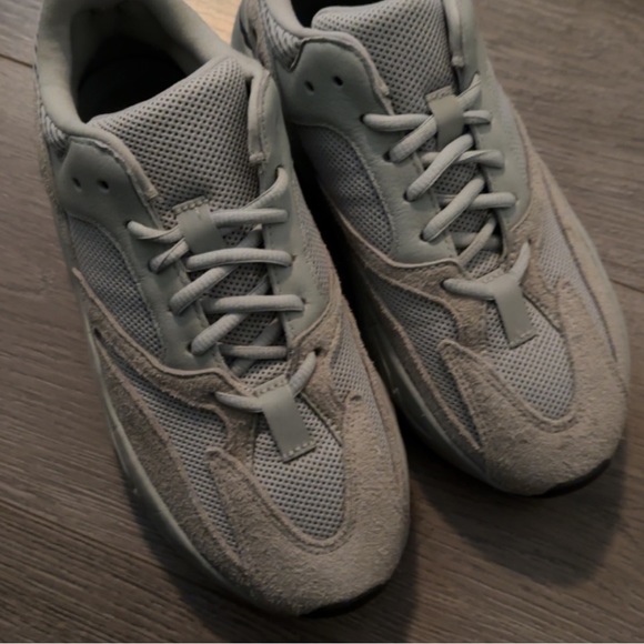 Yeezy 700 V1 Salt-  SOLD - Picture 3 of 3